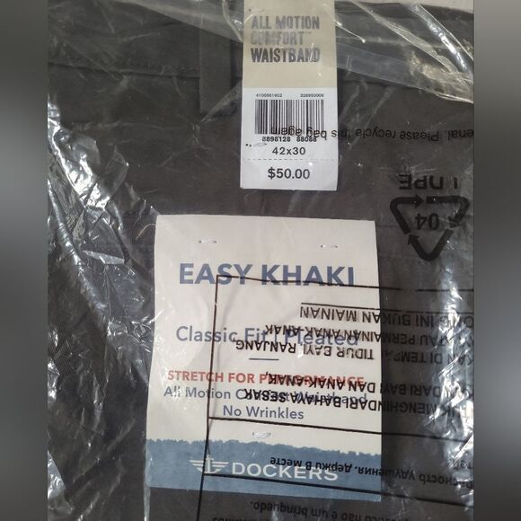 Dockers Easy Khakis, Pleated, Classic Fit Size 42X30 in Black NWT in packaging - Picture 6 of 7